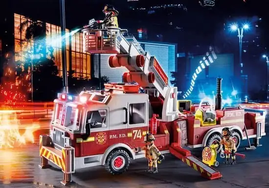 550x385 (1) PLAYMOBIL City Action Brandweerwagen: US Tower Ladder - 70935