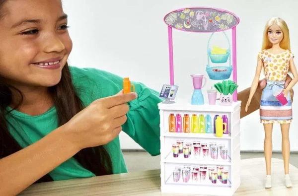 Barbie Smoothiebar Speelset - Barbie Pop met Bekers, Fruit en Smoothiebar