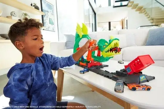 550x366 (9) Hot Wheels City Vuurspuwende Draak