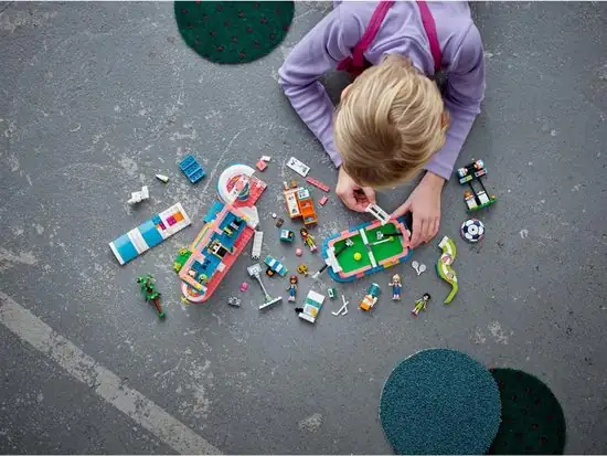 LEGO Friends Sportcentrum Set voor Jongens en Meisjes - 41744