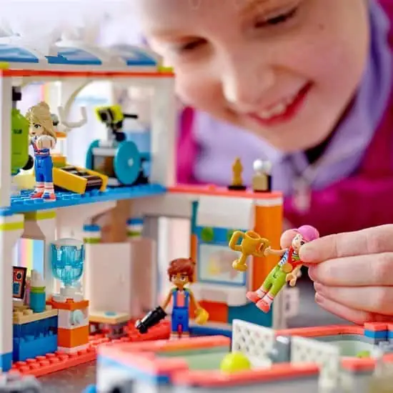 LEGO Friends Sportcentrum Set voor Jongens en Meisjes - 41744