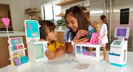 Barbie Snelgipskliniek Speelset, met Barbie dokterspop