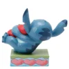 Disney Traditions Stitch Knuffelt een Hart 13 cm