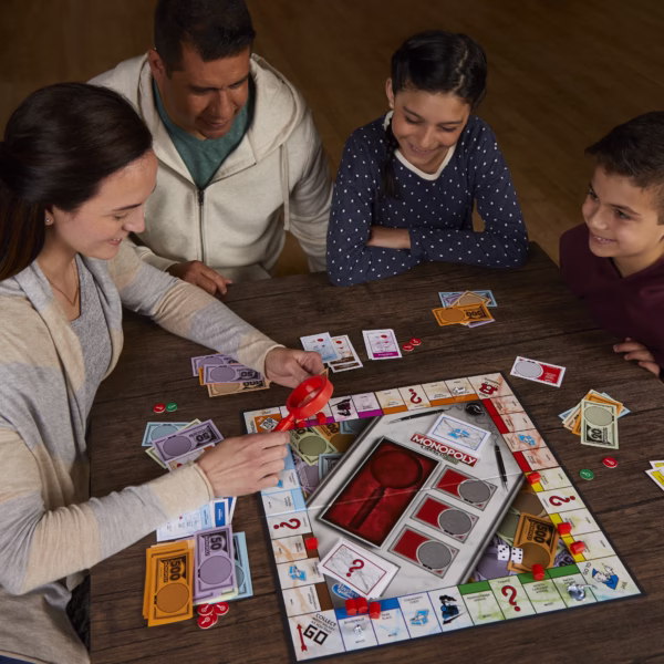 Hasbro Gaming_F2674197_INT_11 Monopoly Vals Geld (NL/FR) Monopoly Crooked Cash Hasbro