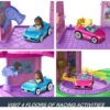 Hot Wheels RacerVerse Barbie Spiraal Race Speelset met Barbie "Malibu" & Barbie "Brooklyn" Speelgoedauto Track Set, Voertuig & circuitset