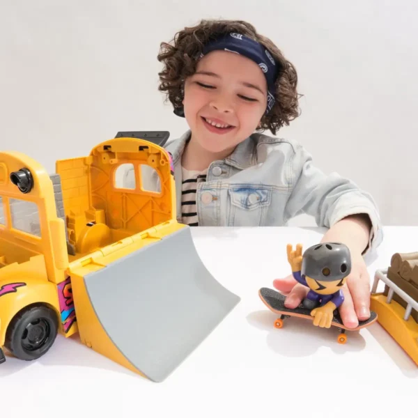 1200x1200 (24) Tech Deck Sk8 Crew - 2-in-1 transformerende Ultra Sk8-bus met opbergruimte, vingerskateboard en figuur