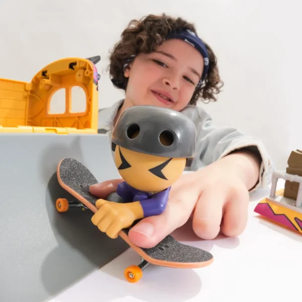 1200x1200 (28) Tech Deck Sk8 Crew - 2-in-1 transformerende Ultra Sk8-bus met opbergruimte, vingerskateboard en figuur