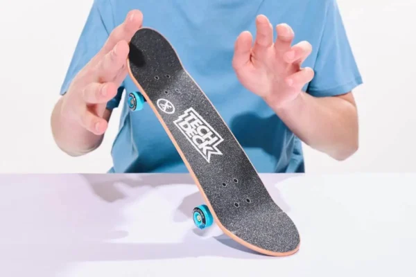 1200x800 (10) Tech Deck - World Industries Handboard authentieke miniskateboard - alleen voor gebruik met de hand