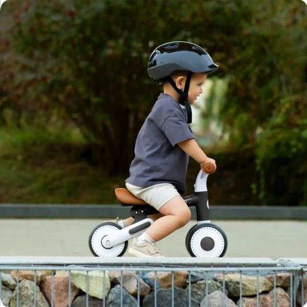 Kinderloopfiets NK-603 – Licht, Veilig en Verstelbaar Zwart Wit