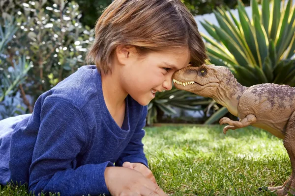 download (17) Jurassic World TOTALE AANVAL TYRANNOSAURUS REX