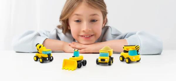 1461945a-fe5d-448a-b603-cf7881c79965 Hey Clay Boetseerklei Construction Vehicles - 12 cans - 6 figuren