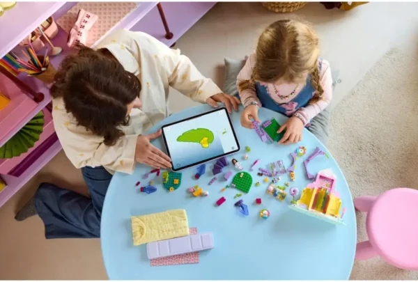 LEGO® Gabby's Poppenhuis Snoepjesberg en Kittentuin - 11205