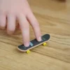 Tech Deck - Vingerskateboard van 96 mm met authentieke ontwerpen - stijlen kunnen verschillen