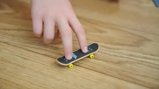 Tech Deck - Vingerskateboard van 96 mm met authentieke ontwerpen - stijlen kunnen verschillen