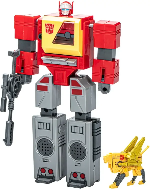 Hasbro Transformers Retro G1 Autobot Blaster & Steeljaw