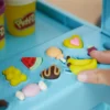 Play-Doh_F10395L0_INT_23 Play-Doh Kitchen Creations Ultieme ijscowagen - Boetseerklei