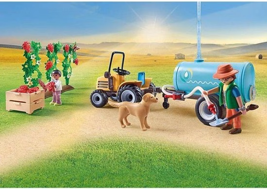 550x390 PLAYMOBIL Country Tractor met aanhanger en watertank - 71442
