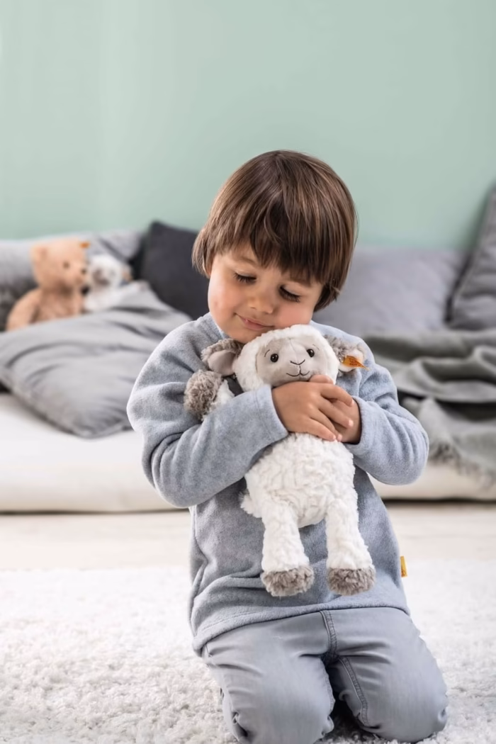 steiff-soft-cuddly-friends-lita-lam-30-cm